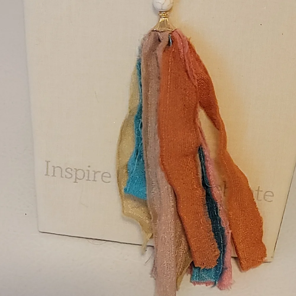 Howlite and Glass Fauceted Bead with Fabric Tassel Pendant Necklace - Picture 7 of 8